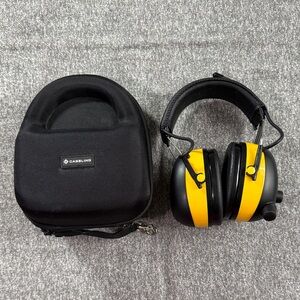 3M WorkTunes Hearing Protector AM/FM Radio Headphones Yellow Black  W/Hard Case